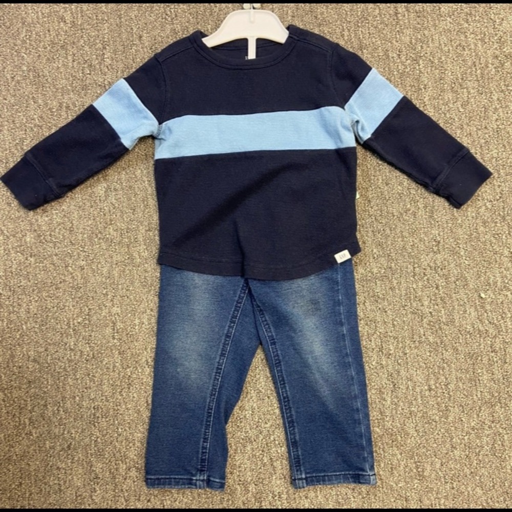 18-24M boys outfit, Baby GAP pullover sweater w/ Jeans